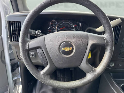 2023 Chevrolet Express 2500