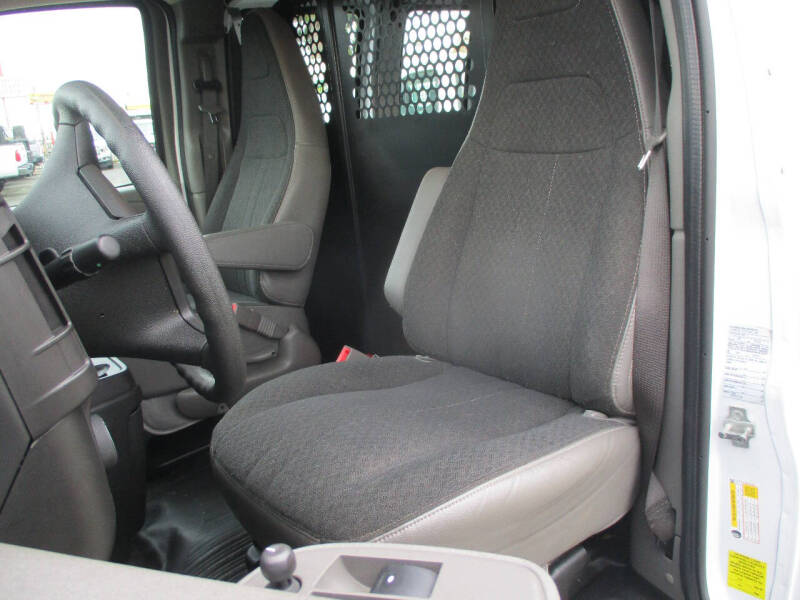 2022 GMC Savana 2500