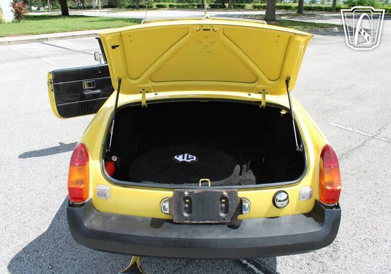 1975 MG B