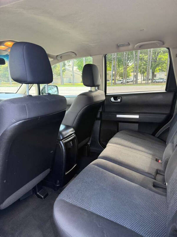 2011 Mitsubishi Endeavor LS