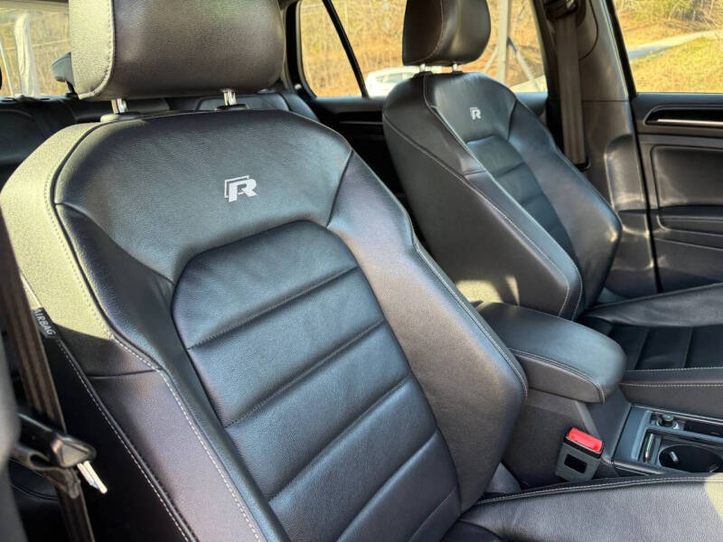 2017 Volkswagen Golf R 4Motion