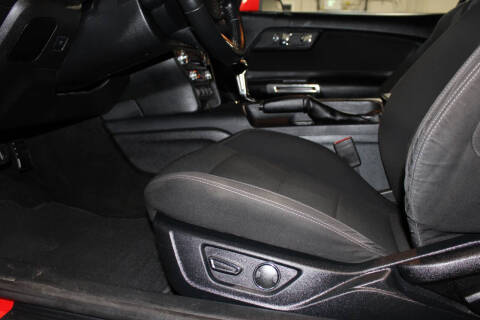 2016 Ford Mustang V6