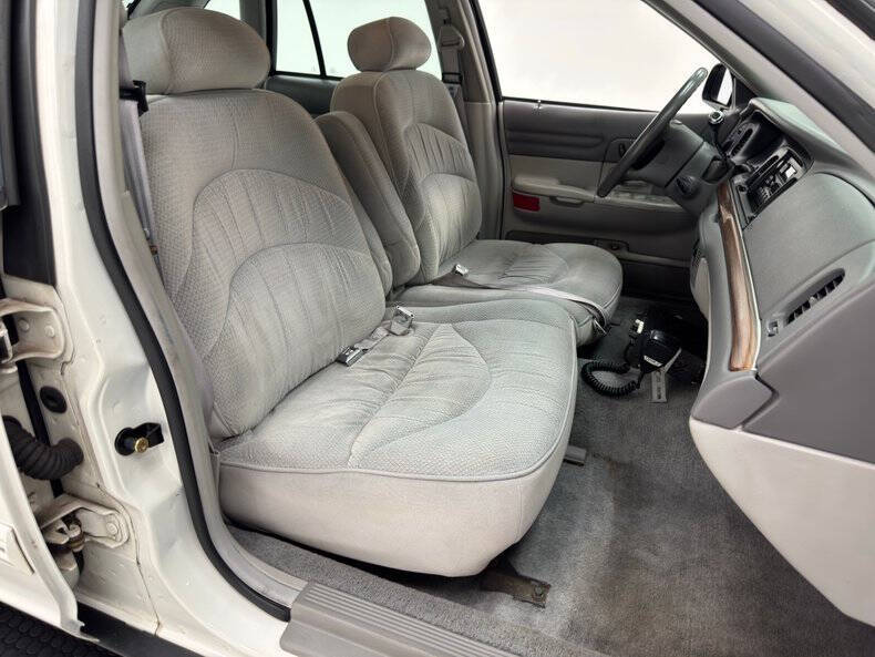 1997 Ford Crown Victoria LX