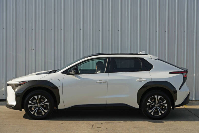 2024 Toyota bZ4X XLE