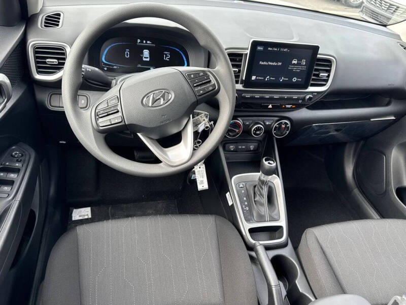 2026 Hyundai Venue SE