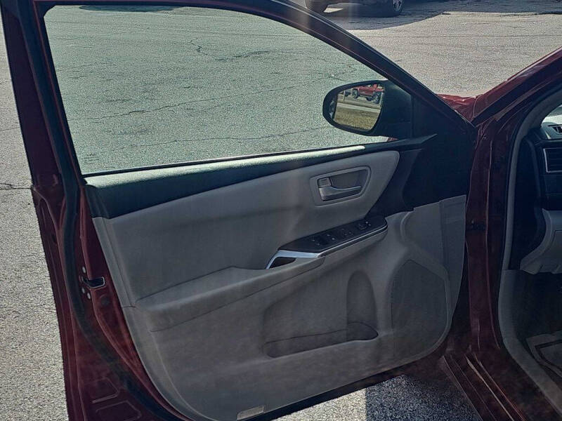 2015 Toyota Camry LE