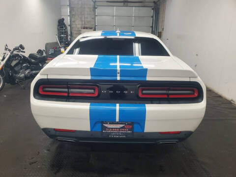 2015 Dodge Challenger SXT Plus