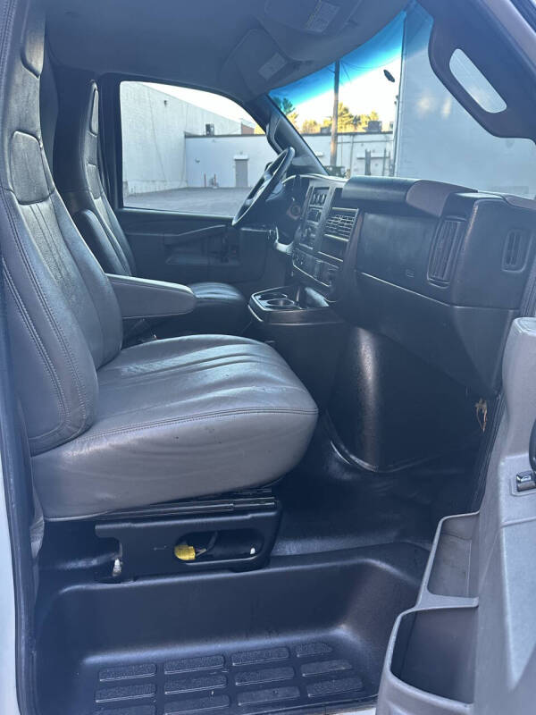 2017 Chevrolet Express 2500