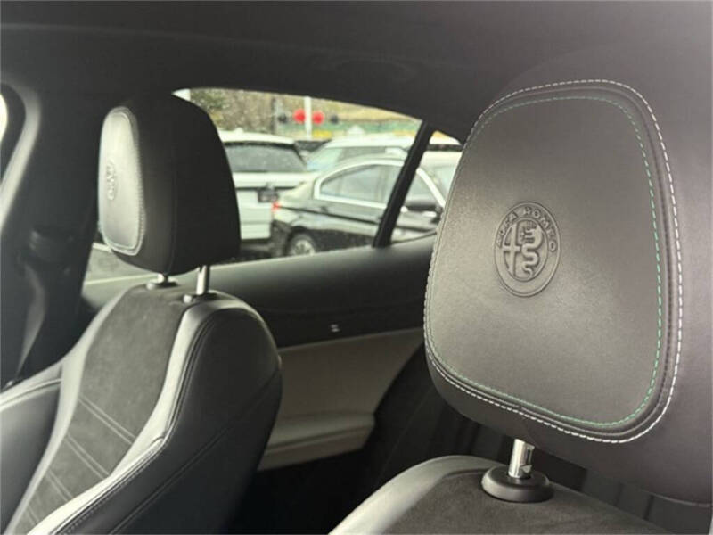 2021 Alfa Romeo Stelvio Quadrifoglio