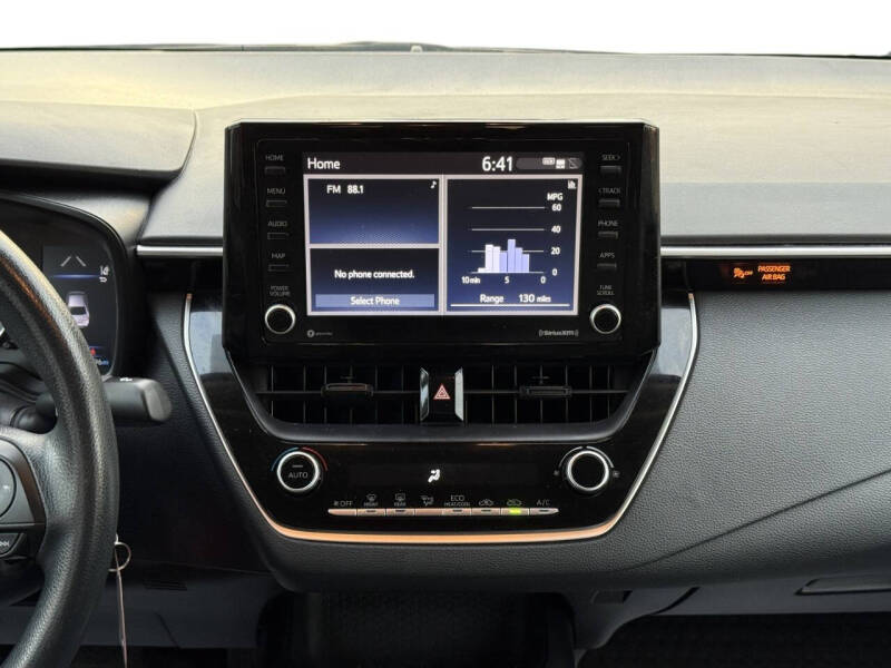 2022 Toyota Corolla LE