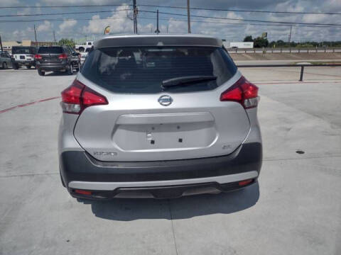 2019 Nissan Kicks S