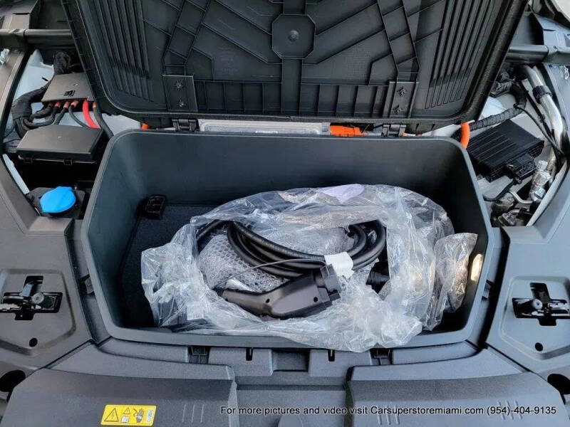 2021 Audi e-tron quattro Premium Plus