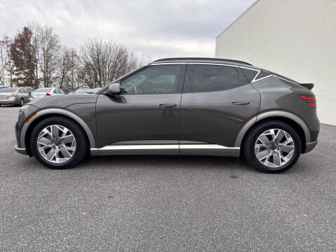 2024 Genesis GV60 Standard