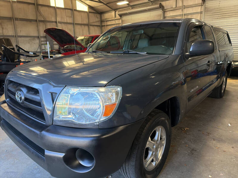 2005 Toyota Tacoma Base's photo