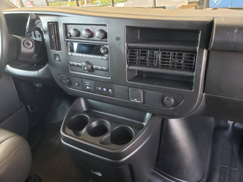 2024 GMC Savana 2500