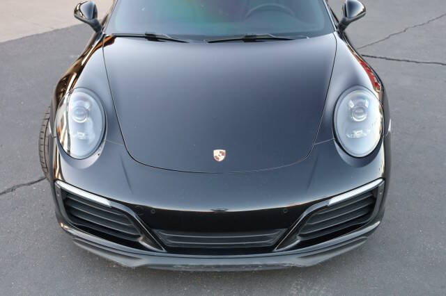 2017 Porsche 911 Carrera 4