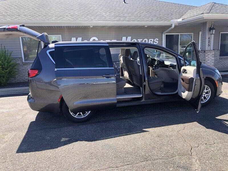 2021 Chrysler Voyager LX