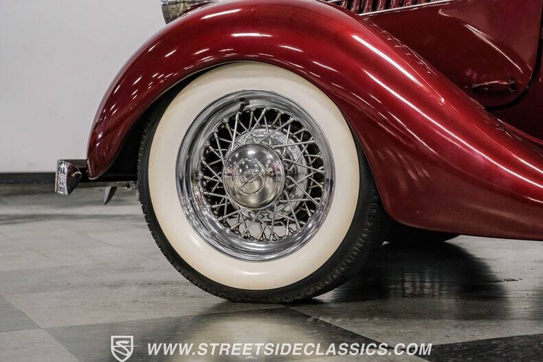1935 Ford Cabriolet