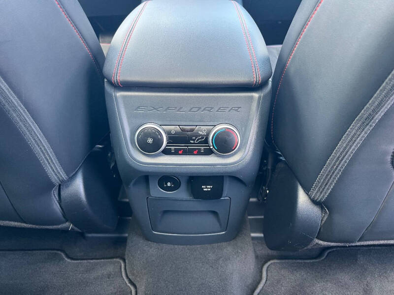 2025 Ford Explorer ST