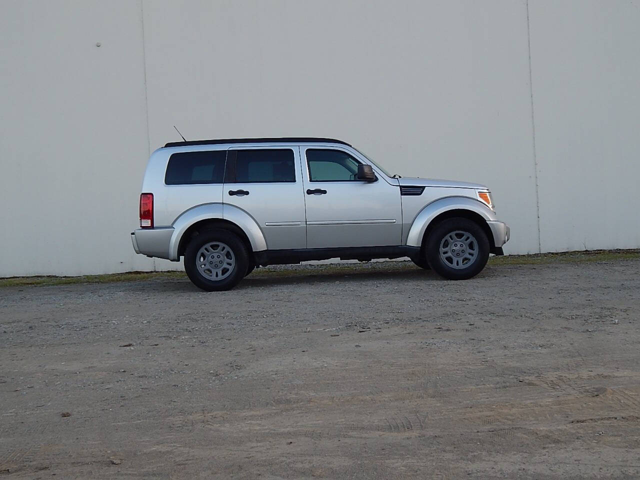 Silver 2011 Dodge Nitro SE 4x2 SE 4dr SUV 2