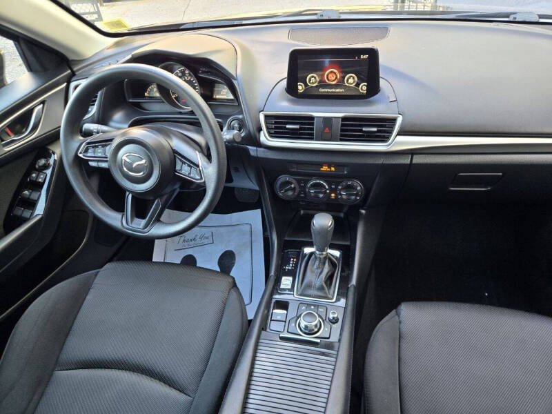 2018 Mazda MAZDA3 Sport