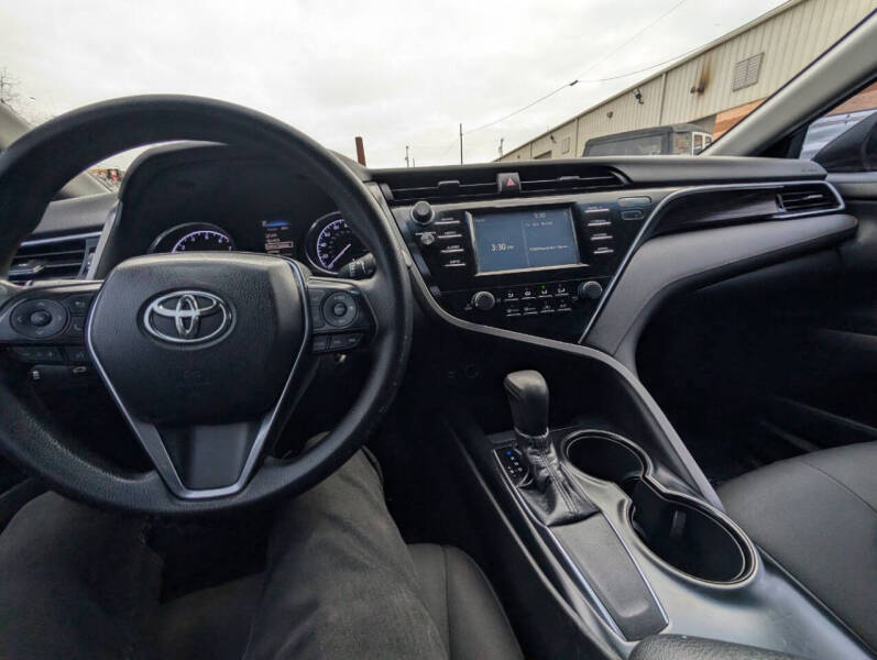 2018 Toyota Camry LE
