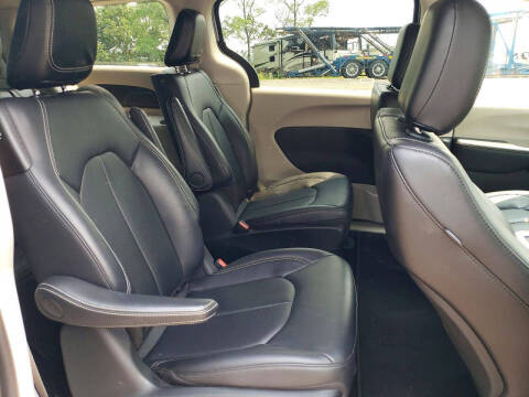 2024 Chrysler Pacifica Plug-In Hybrid