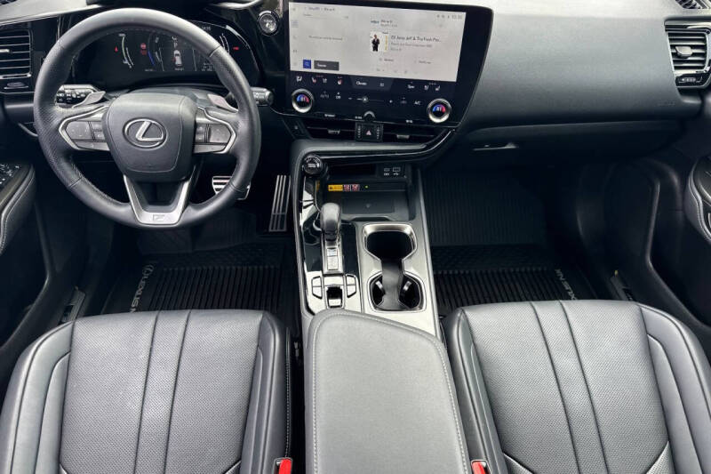 2024 Lexus NX 450h+ F SPORT Handling