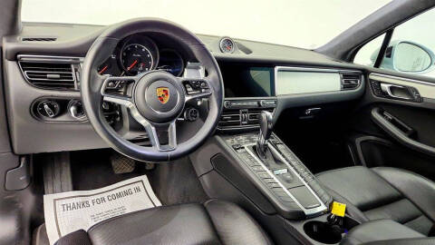 2020 Porsche Macan Turbo