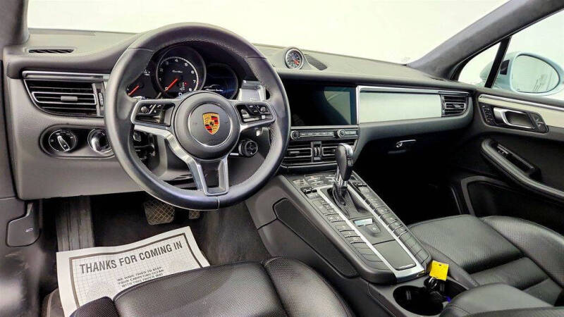 2020 Porsche Macan Turbo