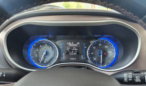 2017 Chrysler Pacifica Touring-L