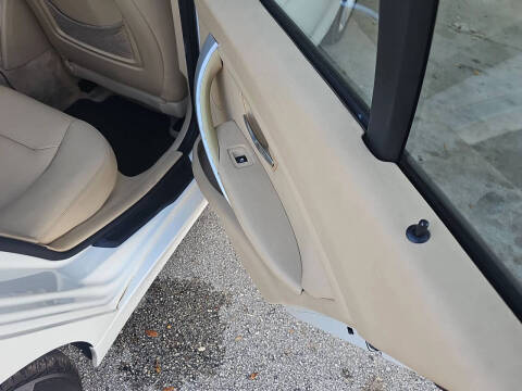 2013 BMW 3 Series 328i