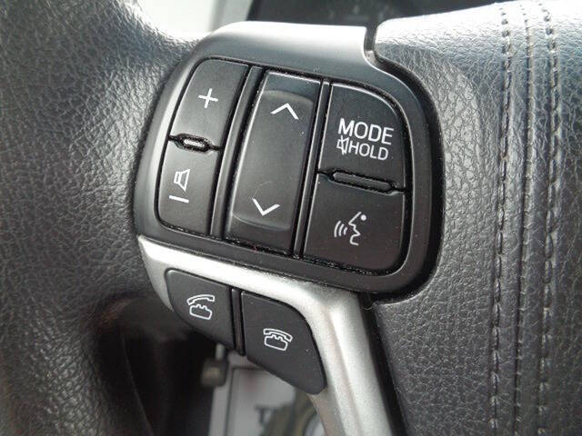 2017 Toyota Sienna LE 8-Passenger