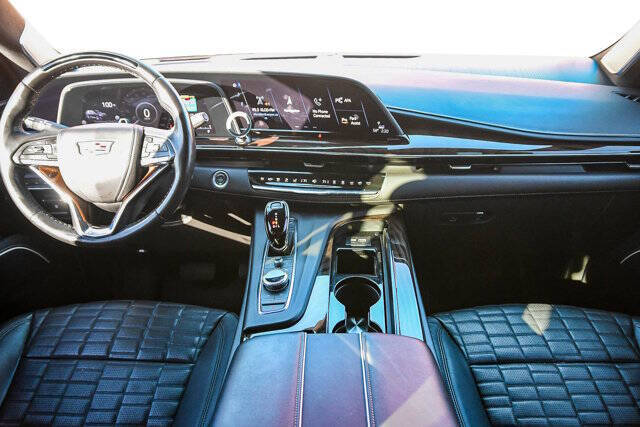 2023 Cadillac Escalade Sport Platinum