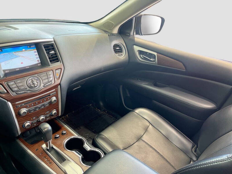 2020 Nissan Pathfinder Platinum