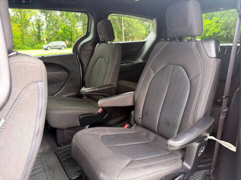 2020 Chrysler Pacifica Touring