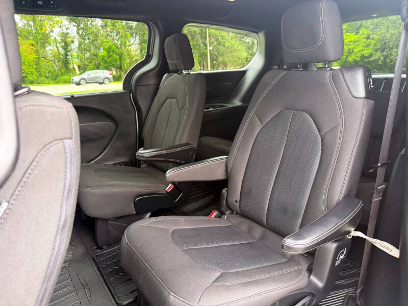 2020 Chrysler Pacifica Touring