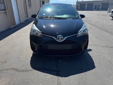2015 Toyota Yaris 5-Door LE