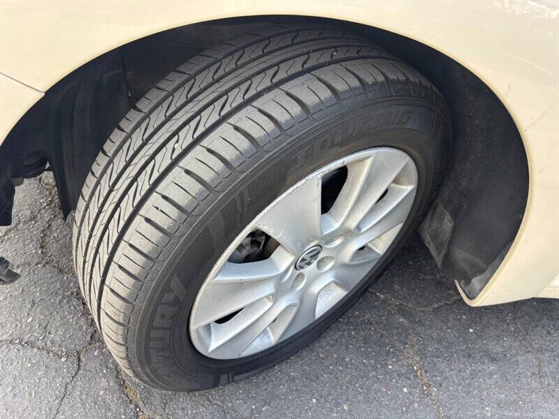 2009 Volkswagen New Beetle