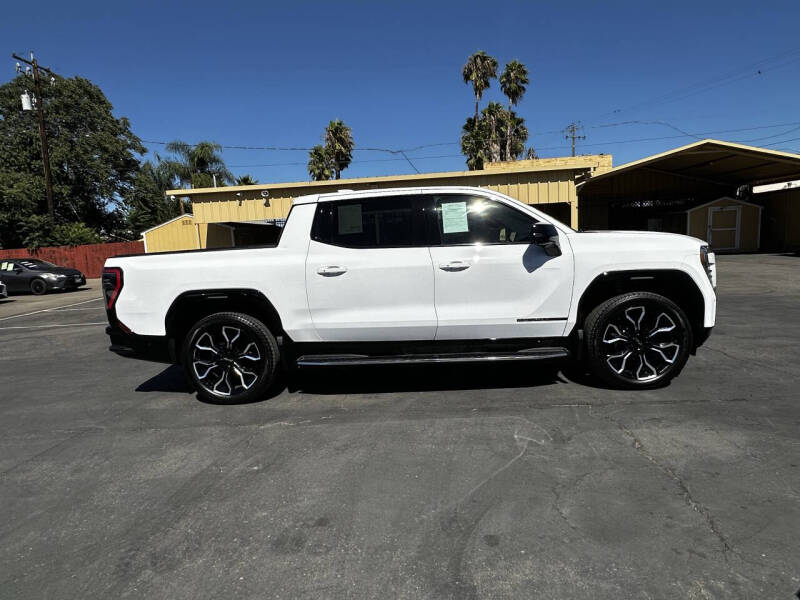 2025 GMC Sierra EV Denali