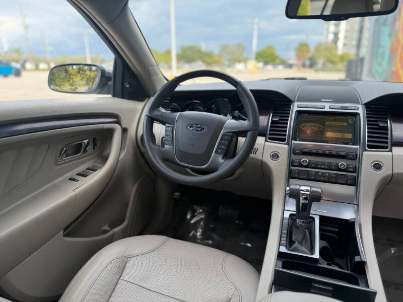 2010 Ford Taurus Limited