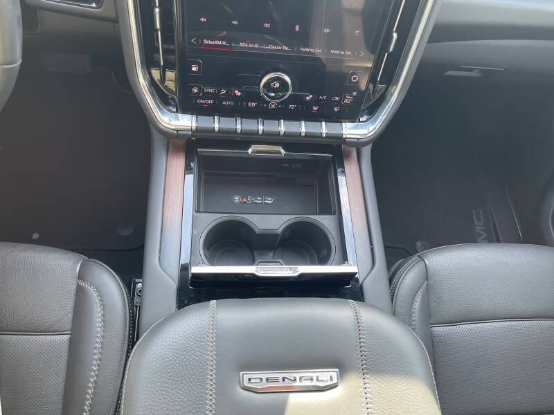 2025 GMC Yukon Denali