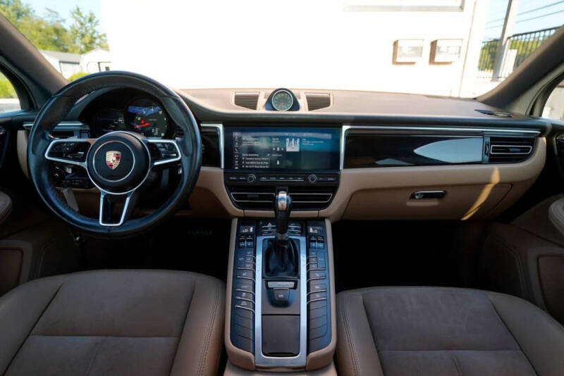 2020 Porsche Macan