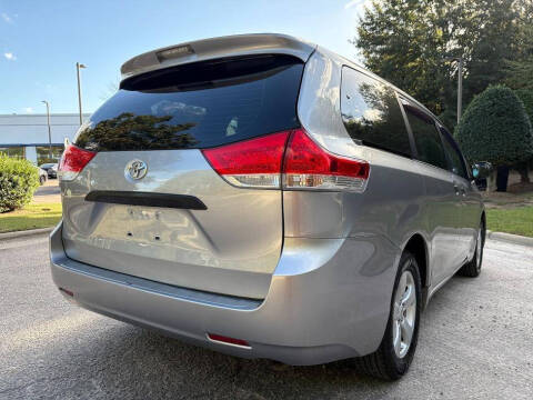2012 Toyota Sienna