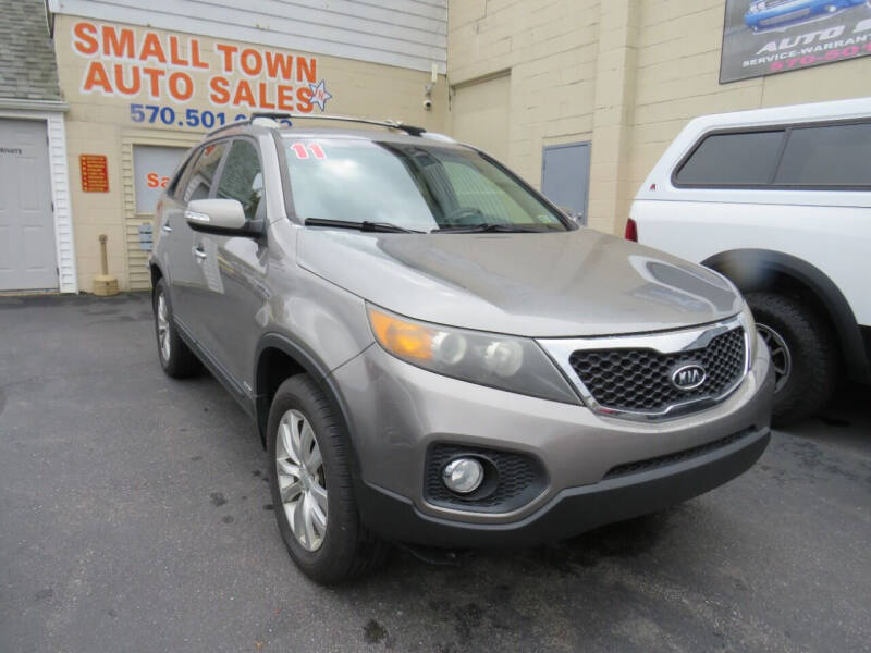 2011 Kia Sorento for sale at Small Town Auto Sales Inc. in Hazleton PA