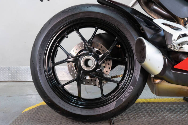 2021 Ducati Panigale V2