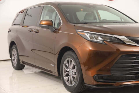 2021 Toyota Sienna LE 8-Passenger