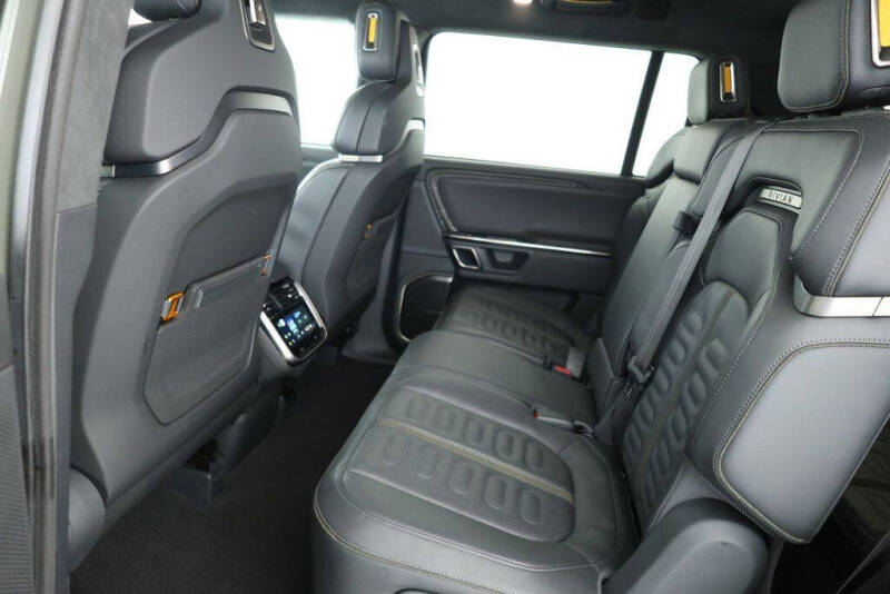 2022 Rivian R1S Launch Edition