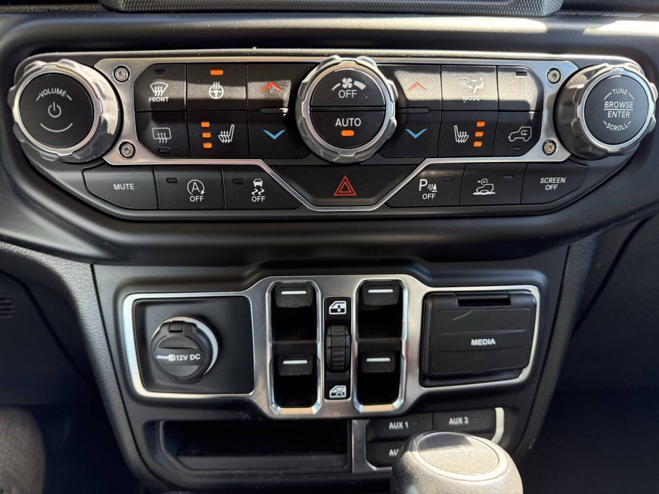 2020 Jeep Gladiator Overland photo 19