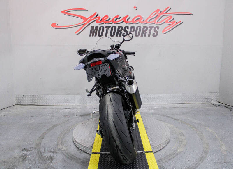 2024 BMW S 1000 RR